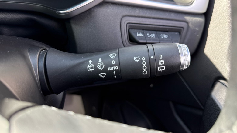 Renault Captur 1.3 TCE 130 Iconic 5dr Petrol Hatchback